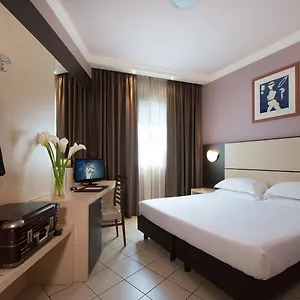 4* Отель Cdh